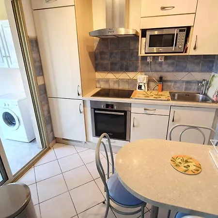 2p Calme , Ideal Famille , Piscine , Tennis , Wifi , Parking Antibes