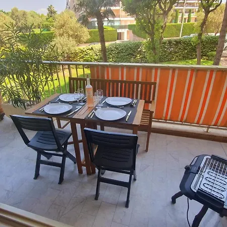 2p Calme , Ideal Famille , Piscine , Tennis , Wifi , Parking Apartment