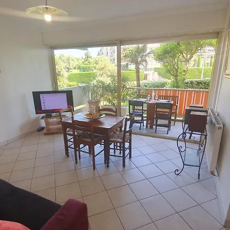 2p Calme , Ideal Famille , Piscine , Tennis , Wifi , Parking Antibes