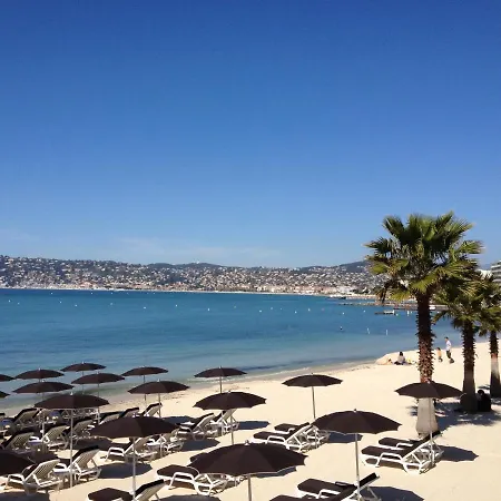 2p Calme , Ideal Famille , Piscine , Tennis , Wifi , Parking Antibes