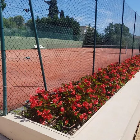 2p Calme , Ideal Famille , Piscine , Tennis , Wifi , Parking *